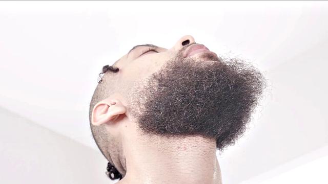 Серена Сантос глубоко сосёт и скачет на Маджиике как амазонка