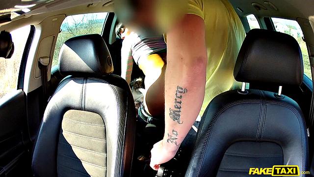 Brunette cheats on her boyfriend with a fresh dick in a taxi