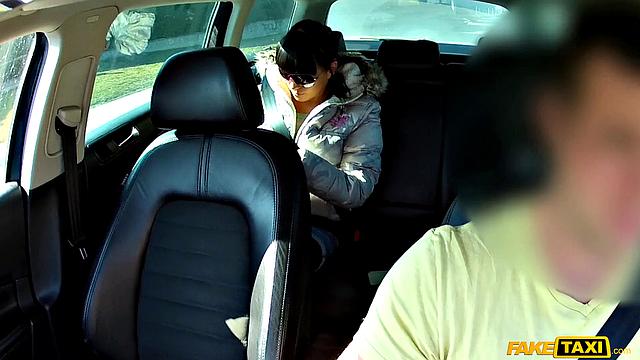 Brunette cheats on her boyfriend with a fresh dick in a taxi