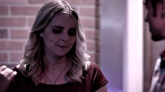 MILF stepmother penetrated in wet pussy by stepson