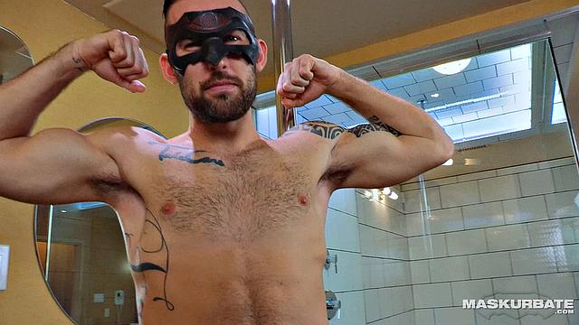 Amateur Big Dicked Hunk Solo - Maskurbate