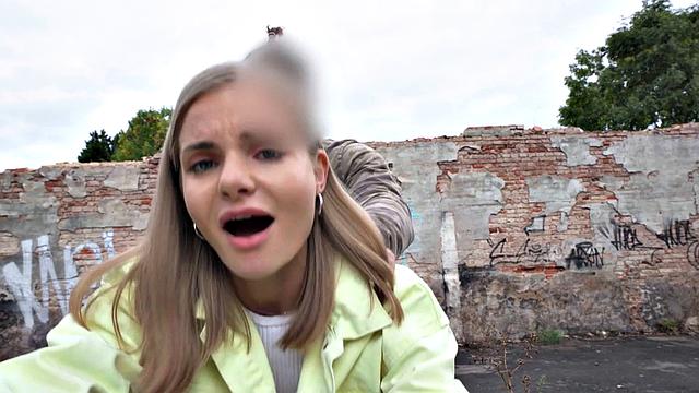 Picked up babe banged doggystyle for cash outdoors