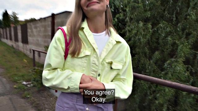 Picked up babe banged doggystyle for cash outdoors