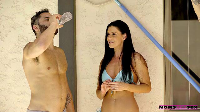 Competing with Mom - S6:E10