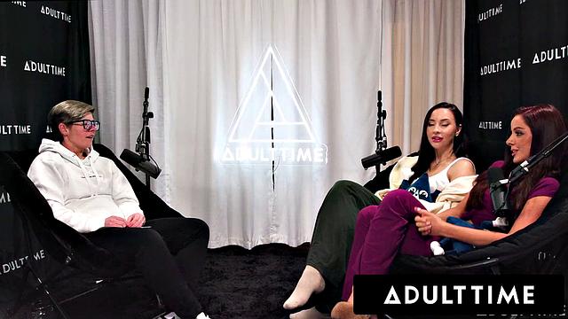 ADULT TIME - Lesbian Babes Melissa Stratton & Vanna Bardot Slutty Pussy Licking & Scissoring!