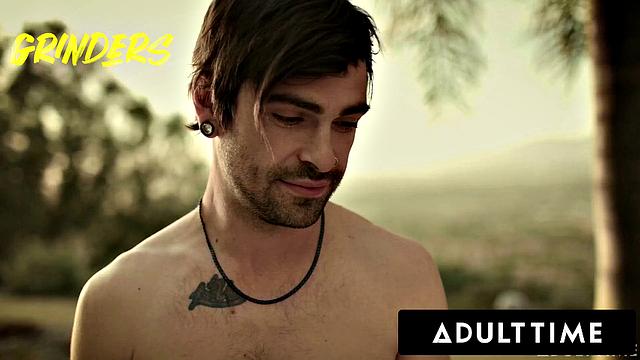 ADULT TIME - Lesbian Babes Melissa Stratton & Vanna Bardot Slutty Pussy Licking & Scissoring!