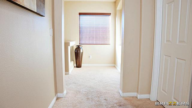 Unzip & Slip Into Her