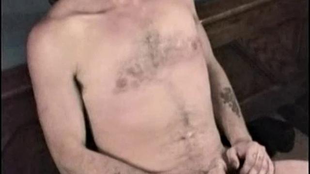 This guy bugged, wanting to do a shoot. I finally agreed, just so he would stop calling. Ron is too much of a queen for this site.