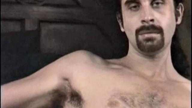 This guy bugged, wanting to do a shoot. I finally agreed, just so he would stop calling. Ron is too much of a queen for this site.