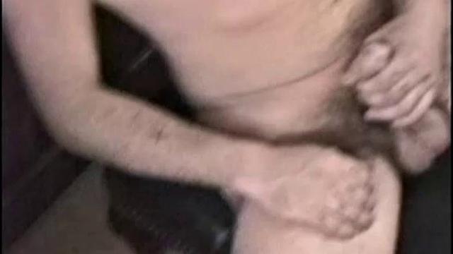 This guy bugged, wanting to do a shoot. I finally agreed, just so he would stop calling. Ron is too much of a queen for this site.