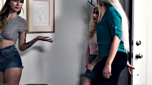 Dyke bitches playing in threeway before eating pussy