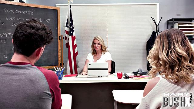 Cumthirsty babes riding lucky guy 3some