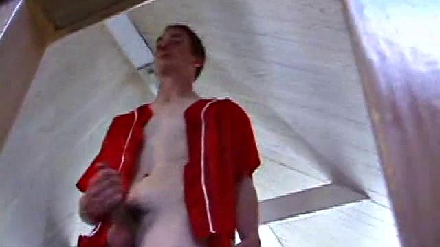 Derek is rubbing his cock through his sweat pants, before stripping them off to show us what he's packing. With the remote control in one hand and his lubed meat in the other, Derek comments on the size of his cock, asking if we like it.