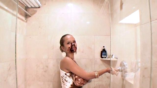 Teen Paris Milan spread chocolate all over the body