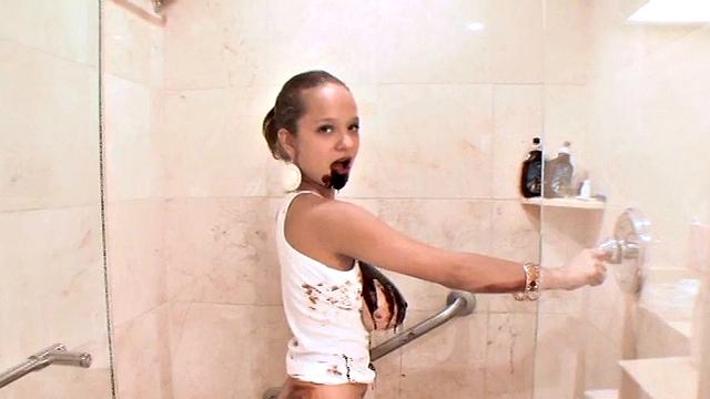 Teen Paris Milan spread chocolate all over the body