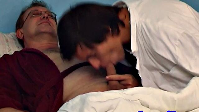 Older man riding twink bareback after getting blown duo