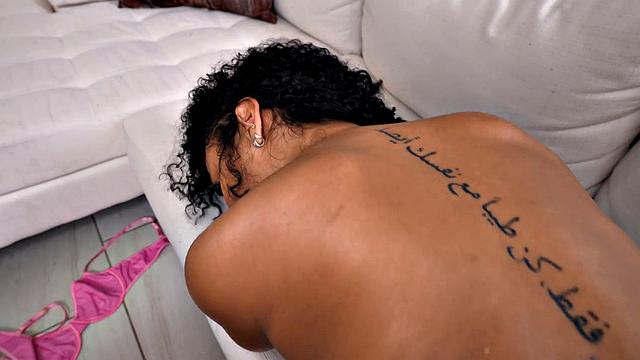 черная сводная сестра трахается с братом и принимает сперму глубоко