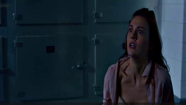 Sophie Skelton video