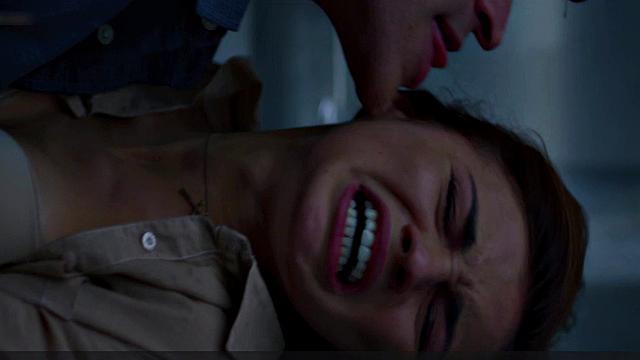 Sophie Skelton video