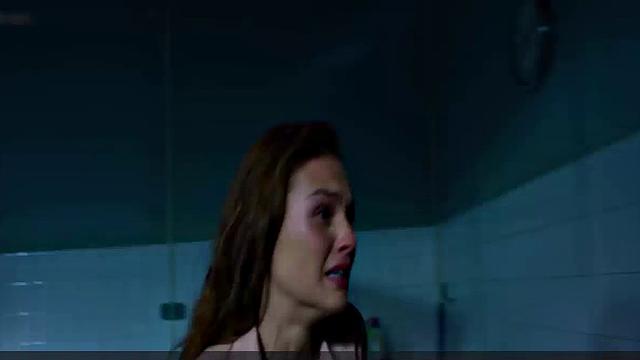 Sophie Skelton video