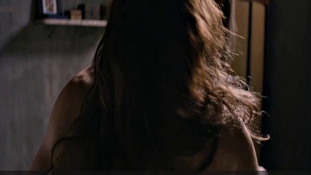 Sophie Skelton video