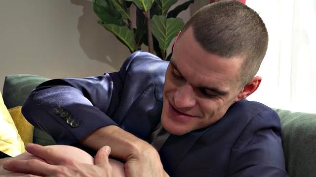 Sinful inked babe in stockings gets her pussy licked