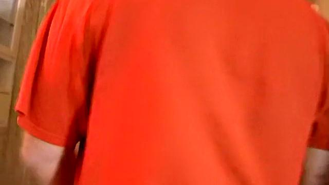 Джейсон не может дождаться - дрочит свой толстый член и стонет от желания