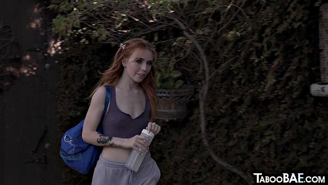 Cute 21yo petite gets pussypounded