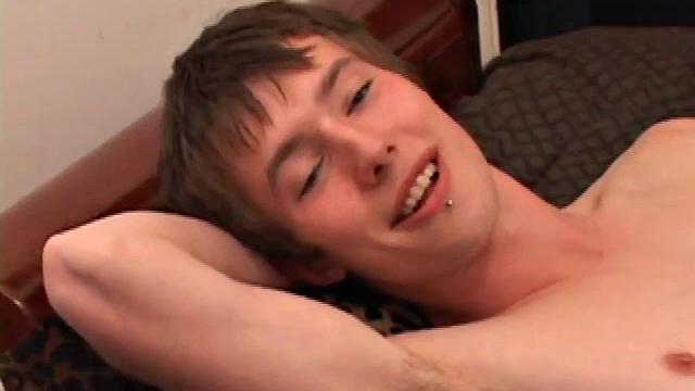 Andrew Patterson Masturbates