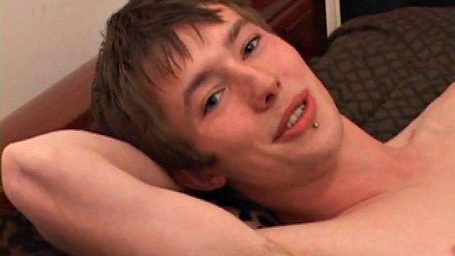 Andrew Patterson Masturbates