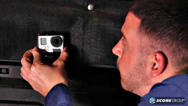 зрелая блондинка трахает молодого в офисе