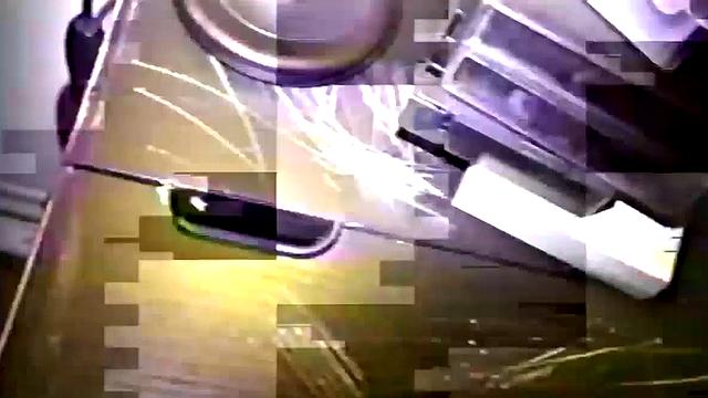 у отчима свои методы поддержки - член наготове и пару шутеек