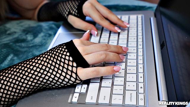 The Punk College Girl Writes Erotic!