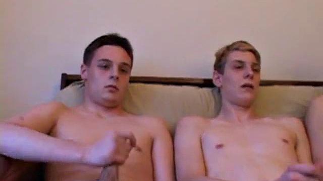 4 Boys Blowing Dick