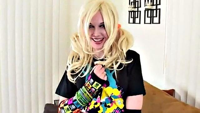 Naughty rock chick sucking on cock in POV