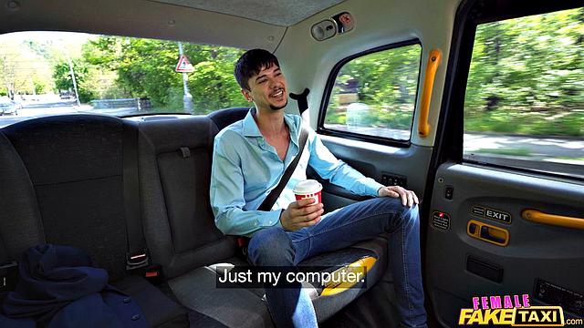 Томми Кабрио заливает рубашку и трахается с рыжей в такси перед собеседованием