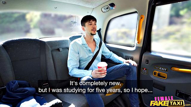 Томми Кабрио заливает рубашку и трахается с рыжей в такси перед собеседованием