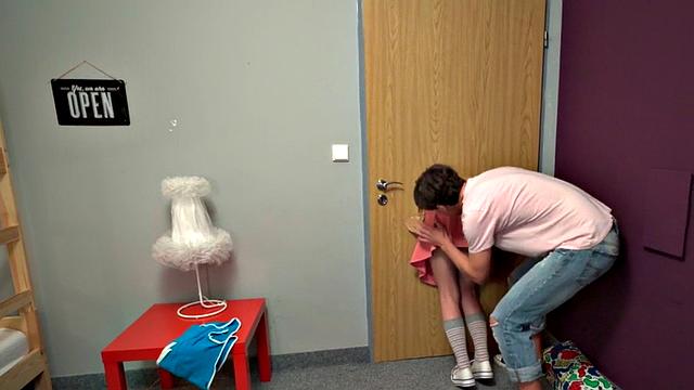 Naughty hostel babe takes on two guys at once, then gets spitroasted on the slopes