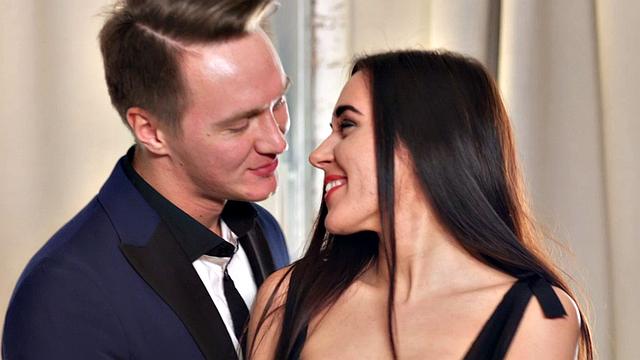 Kerry Cherry anal ramming by big dick