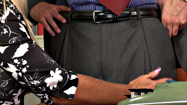 Charley Rose loves hung men