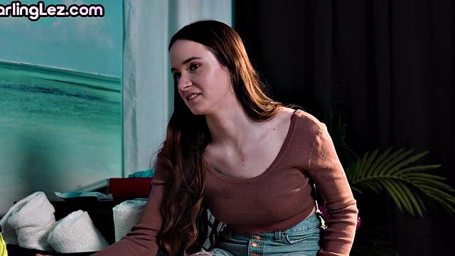 Tiny Asian college babe got fingered by her classmate