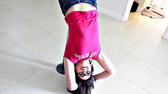 Latina cheats on boyfriend and fucks pole in glasses-clad handjob frenzy