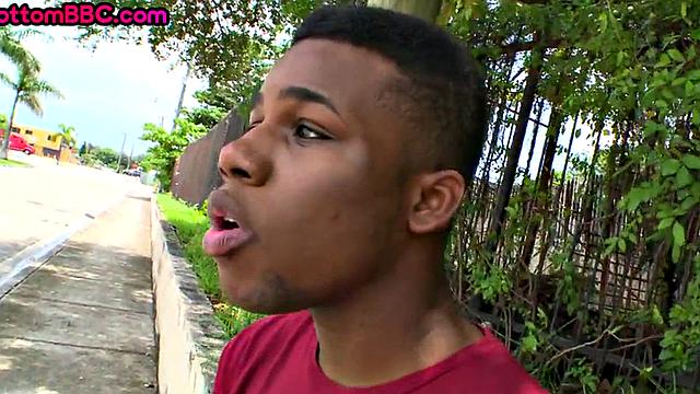 Ebony stud pulled public fucked outdoor by white top