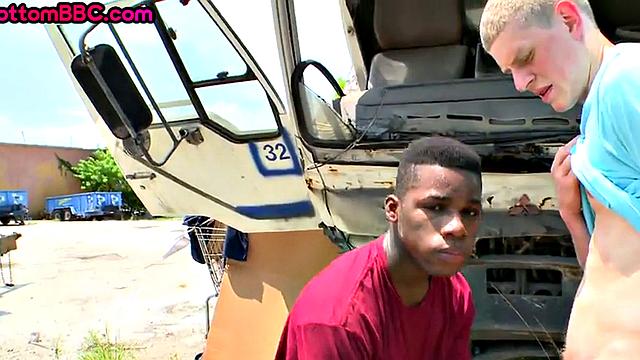 Ebony stud pulled public fucked outdoor by white top