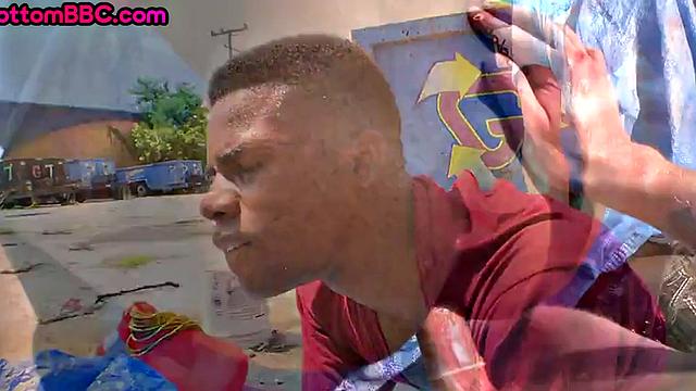 Ebony stud pulled public fucked outdoor by white top