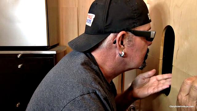 Gloryhole Dick Sucking Treat