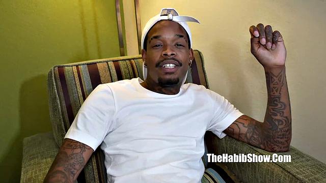 ambitious booty loves to deepthroat on pimpininahbonnet