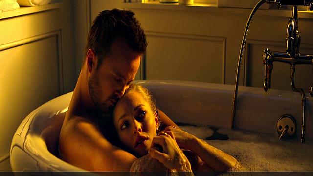 Amanda Seyfried in underwear rough sex