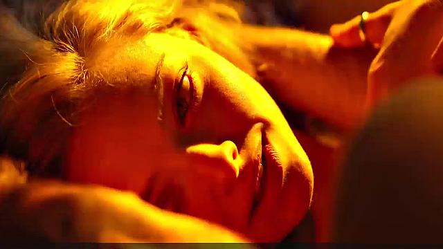 Amanda Seyfried in underwear rough sex