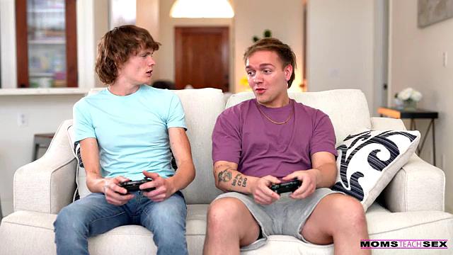 Let's Bang My Stepmom - S20:E4